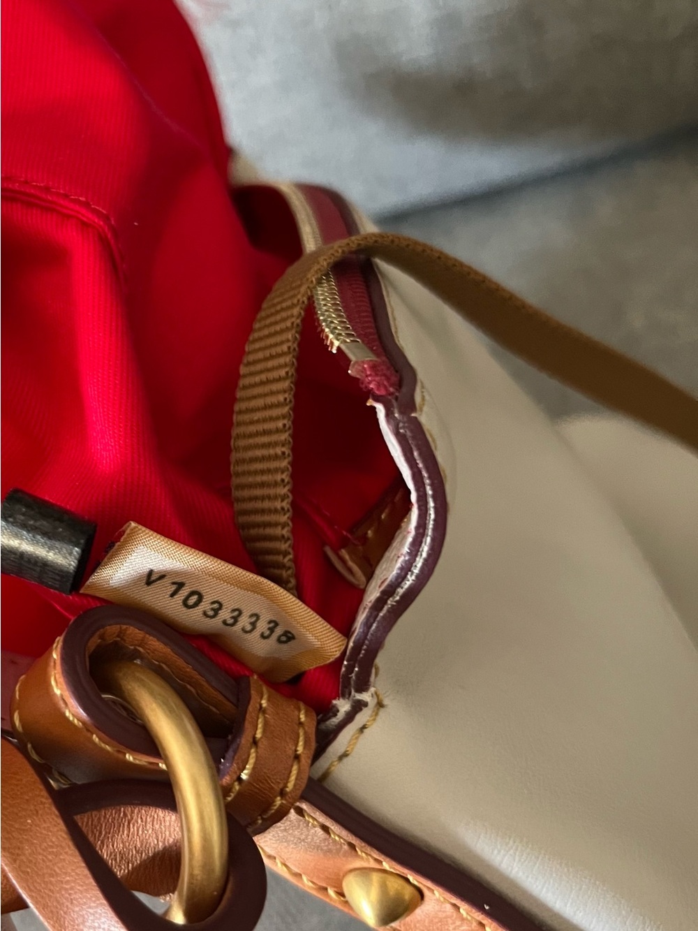 Dooney & Bourke Florentine Hobo Ecru - Picture 12 of 14